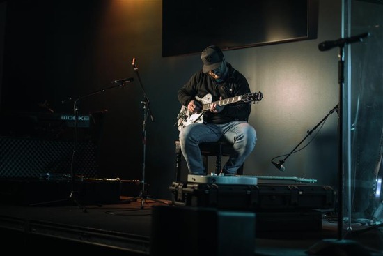 Housse ou étui pour guitare : comment trouver la meilleure protection pour votre guitare