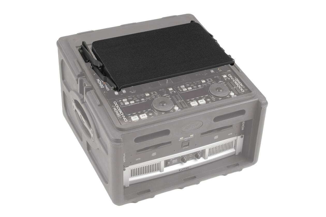 SKB - Étagère A/V de 123 cm pour Racks Inclinés 8U+