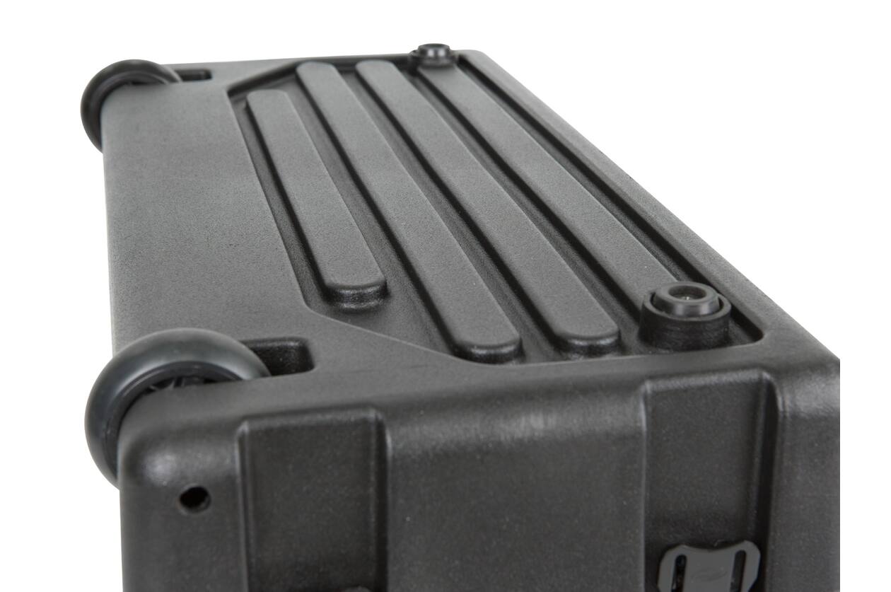 SKB - rSeries - Rack Rotomoulé 4U - avec Roulettes