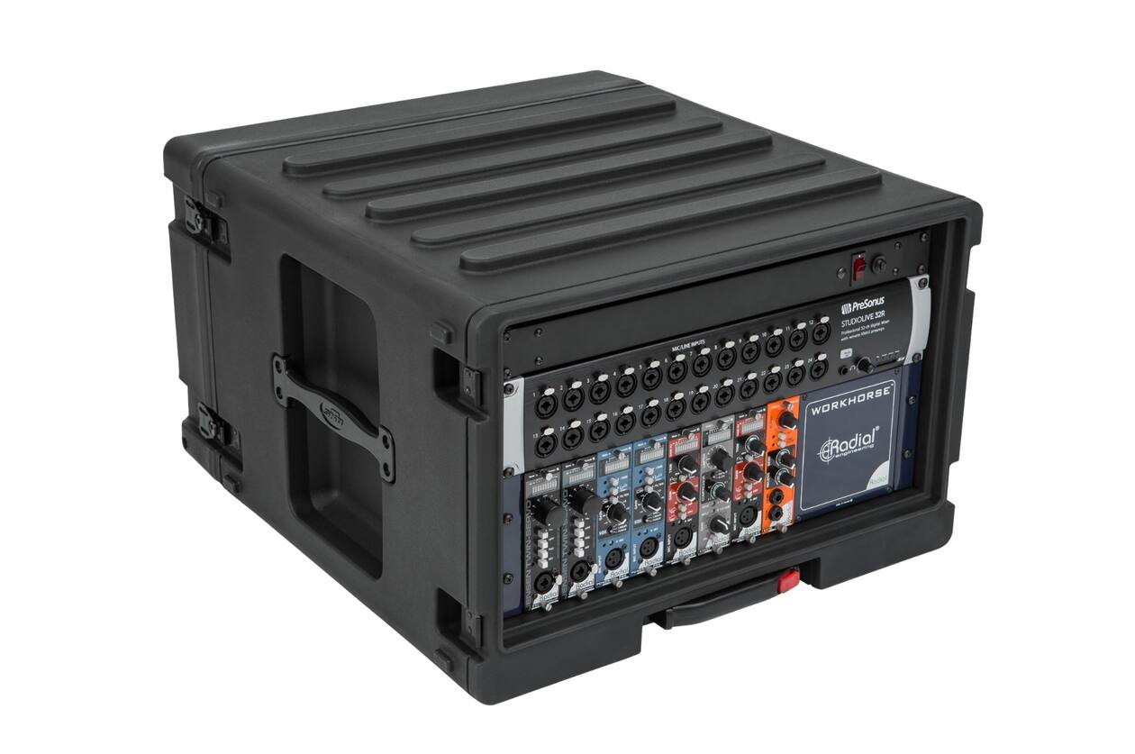 SKB - rSeries - Rack Rotomoulé 6U - avec Roulettes