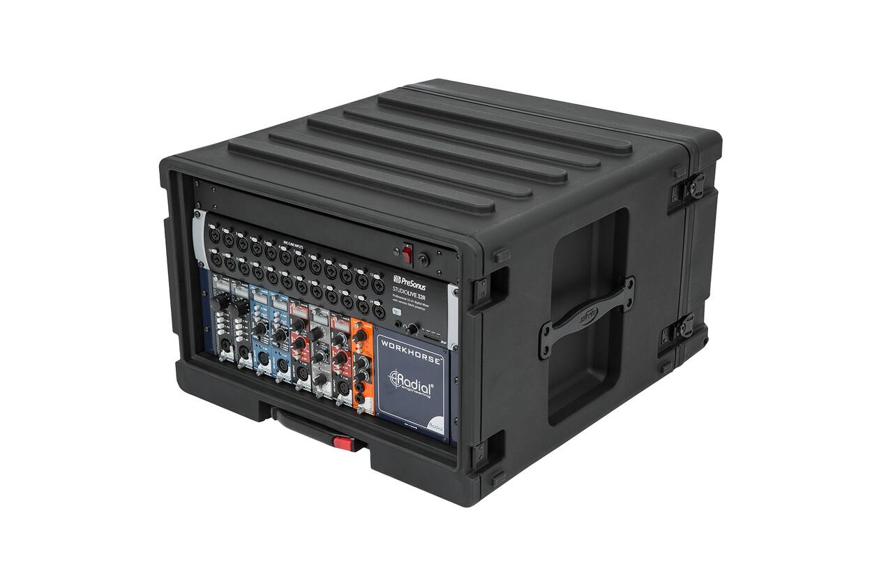 SKB - rSeries - Rack Rotomoulé 6U - avec Roulettes