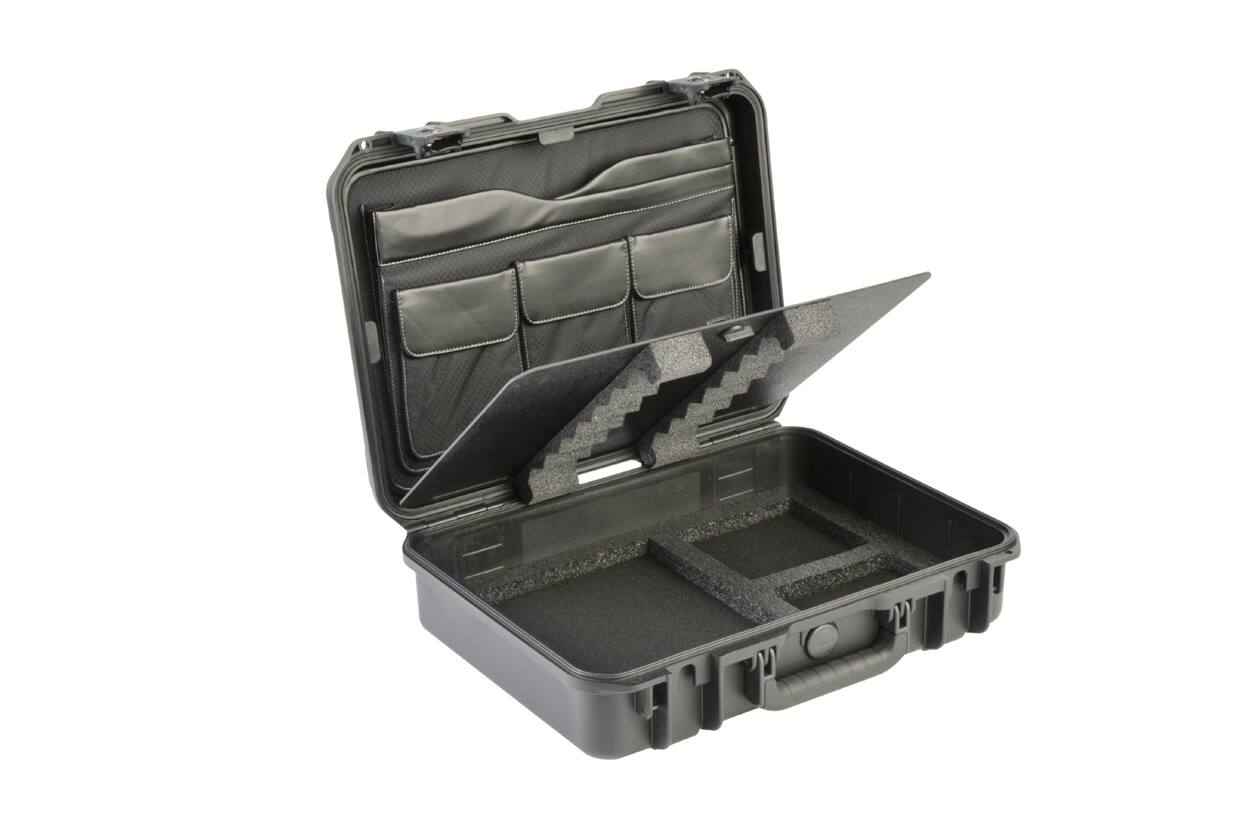 SKB - iSeries 1813-5 - Valise Étanche - Noire - Compartiment Think Tank pour Ordinateur Portable