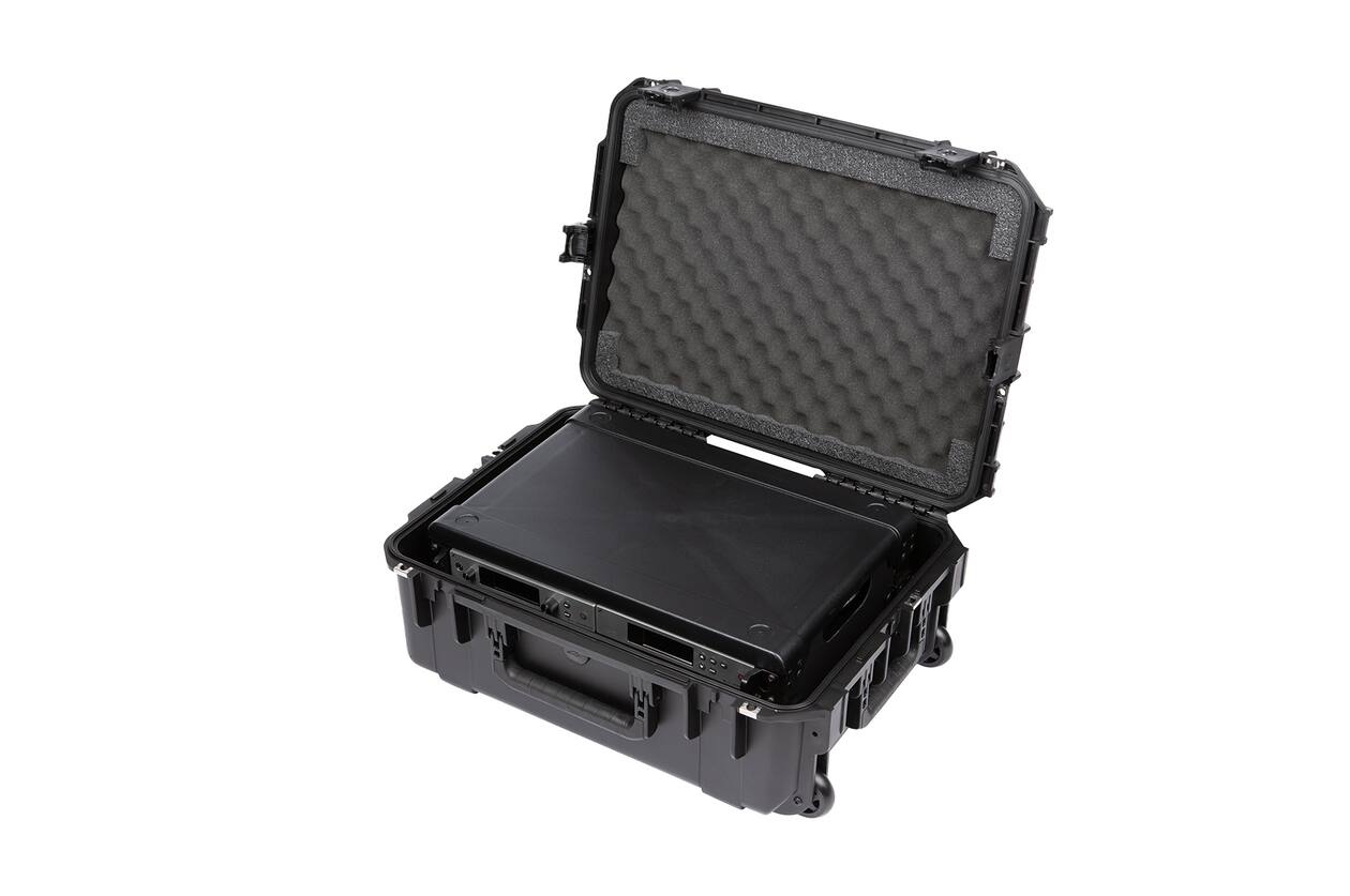 SKB - iSeries 2215-8 - Valise Étanche - Noire - Rack Amovible 2U Profond