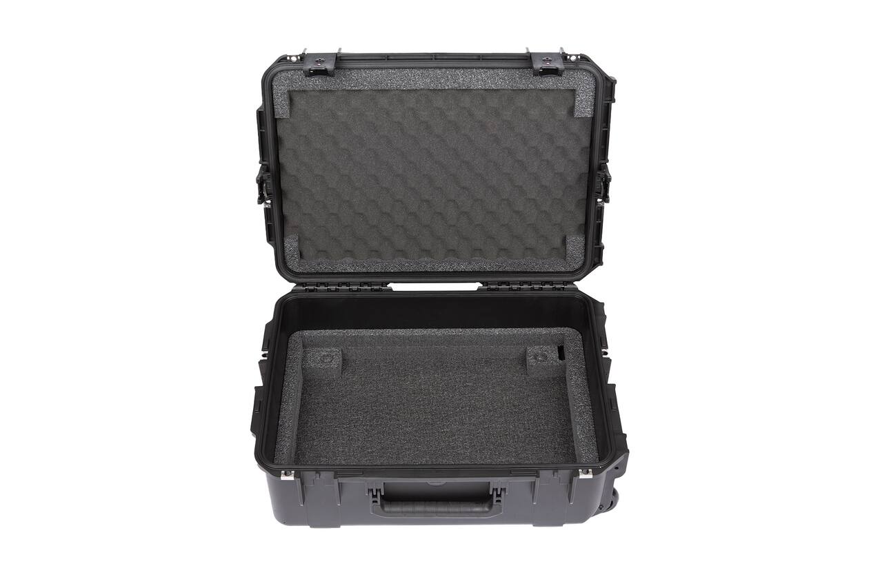 SKB - iSeries 2215-8 - Valise Étanche - Noire - Rack Amovible 2U Profond