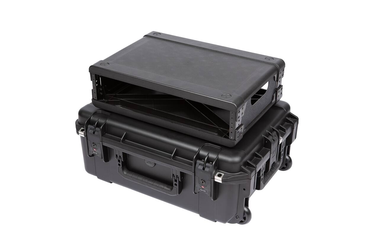 SKB - iSeries 2215-8 - Valise Étanche - Noire - Rack Amovible 2U Profond
