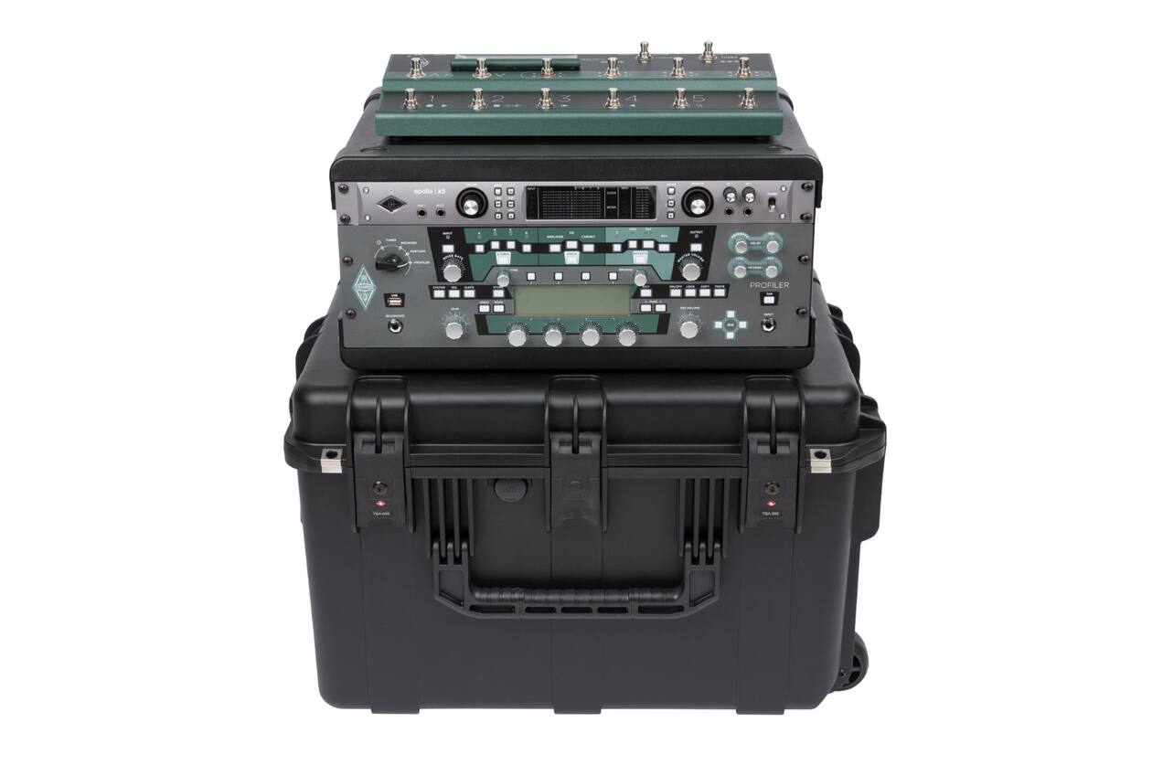 SKB - iSeries 2317-14 - Valise Étanche - Noire - Compartiment Kemper Profiler + Line 6 Helix