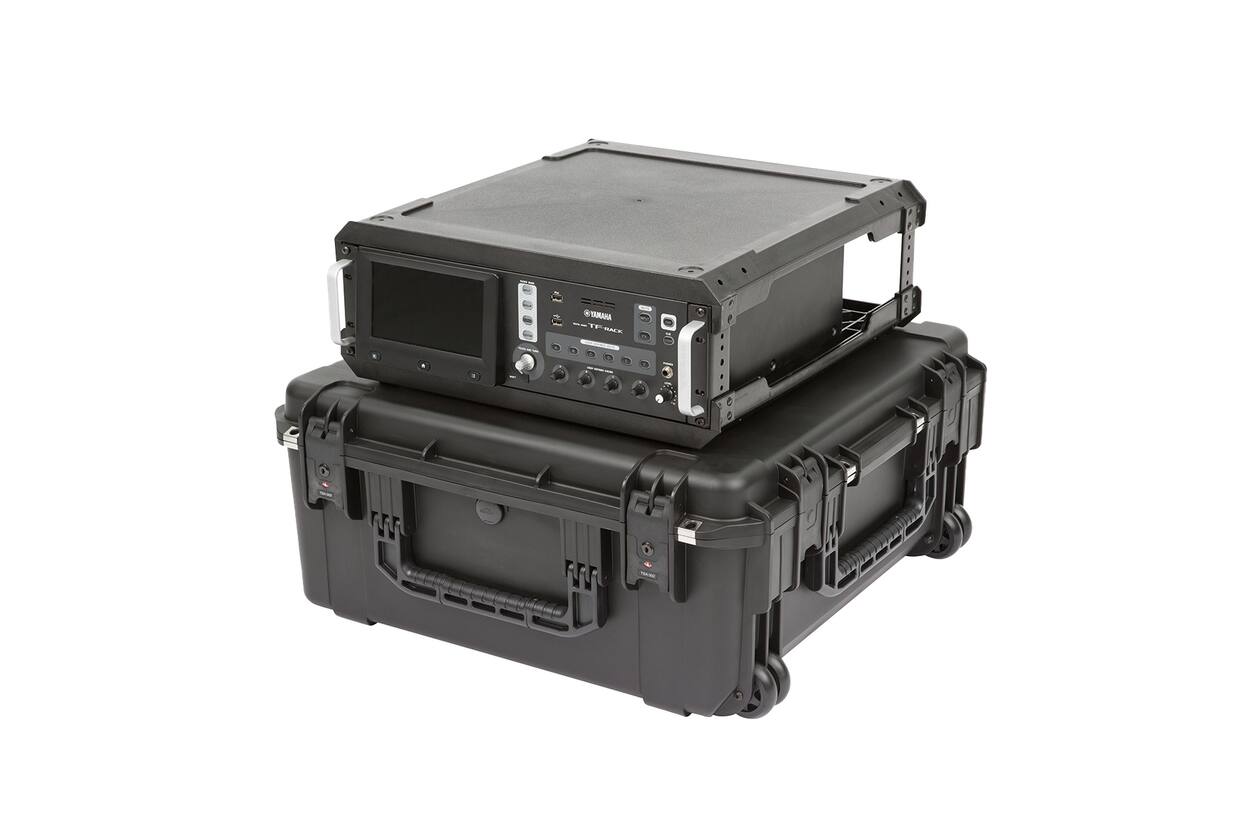 SKB - iSeries 2424-10 - Valise Étanche - Noire - Rack Amovible 3U Profond