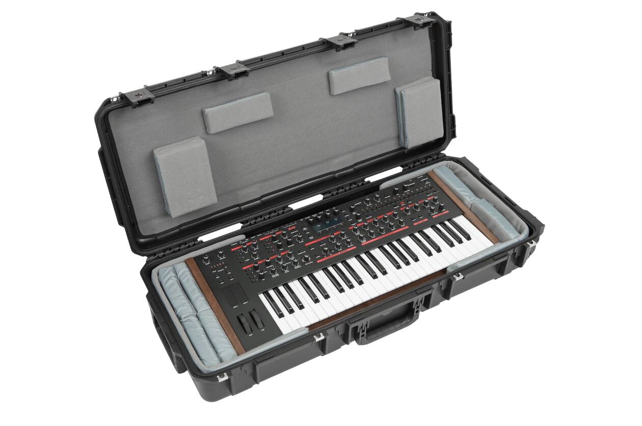 SKB - iSeries 3614-6 - Valise Étanche - Noire - Intérieur Think Tank pour Clavier 49 Notes