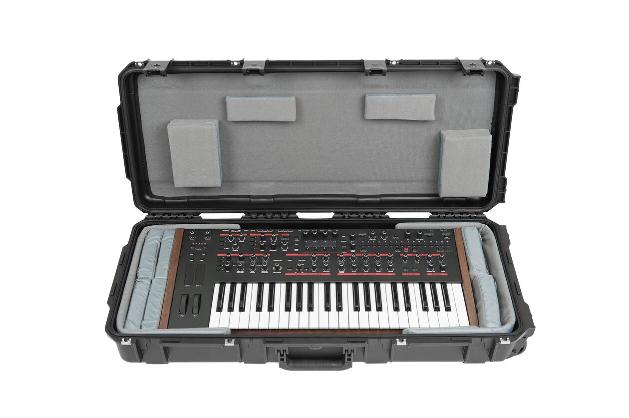 SKB - iSeries 3614-6 - Valise Étanche - Noire - Intérieur Think Tank pour Clavier 49 Notes