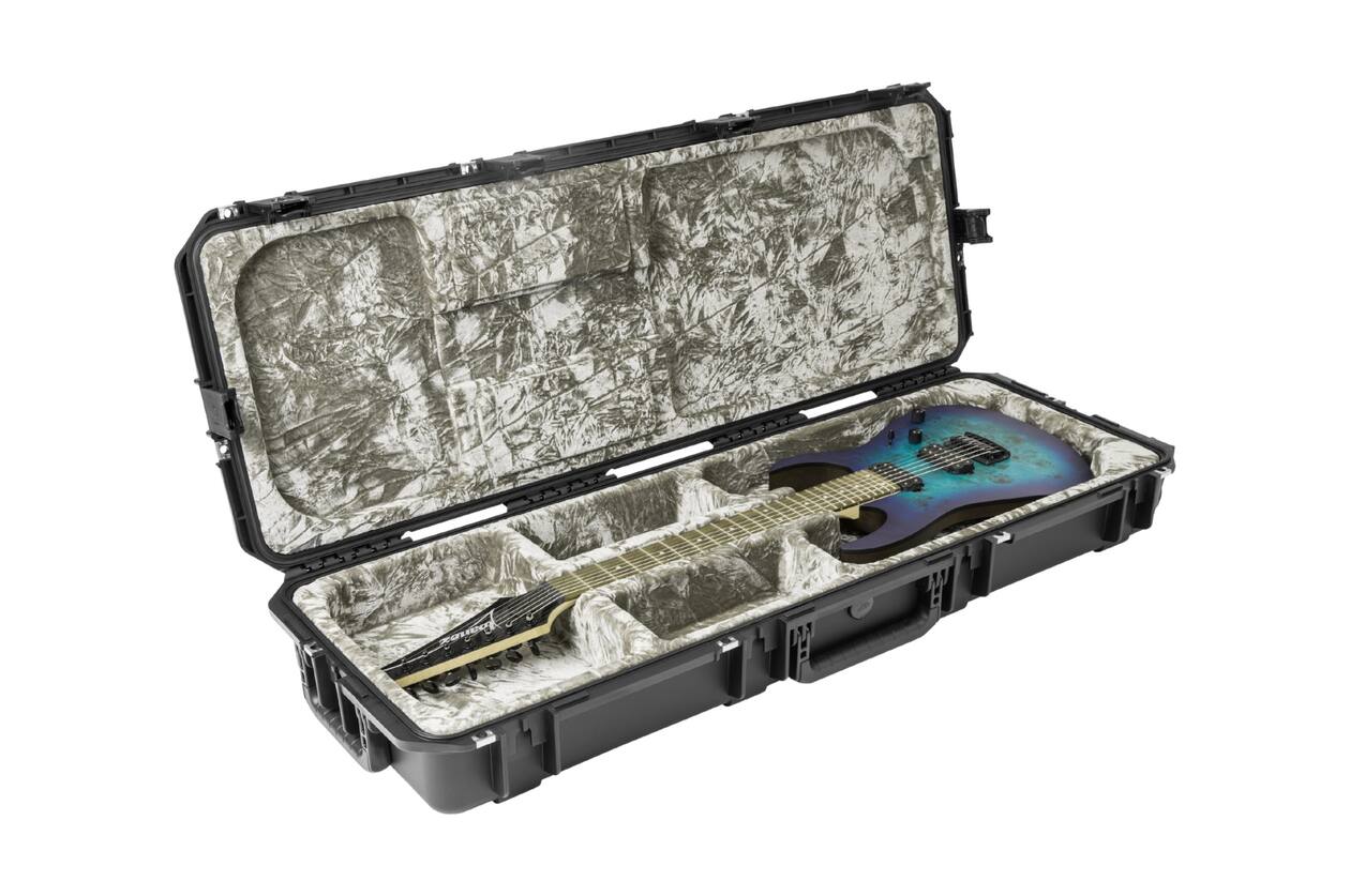 SKB - iSeries 4214 - Valise Étanche - Noire - Compartiment Guitare Électrique Open Cavity