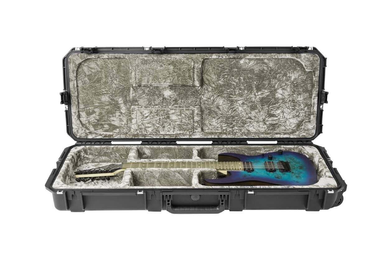 SKB - iSeries 4214 - Valise Étanche - Noire - Compartiment Guitare Électrique Open Cavity