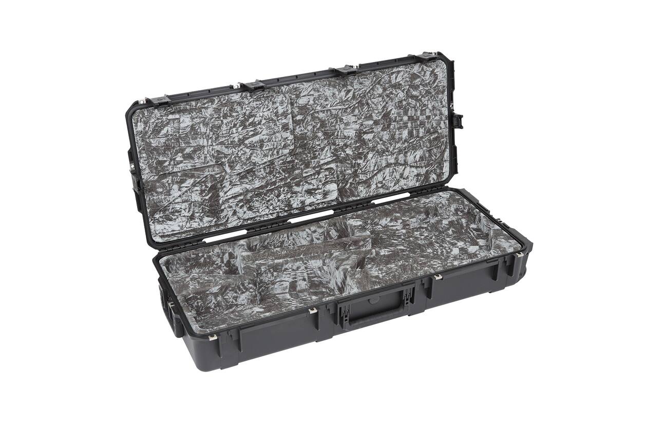 SKB - iSeries 4217-30 - Valise Étanche - Noire - Compartiment Guitare Jaguar/Jazzmaster