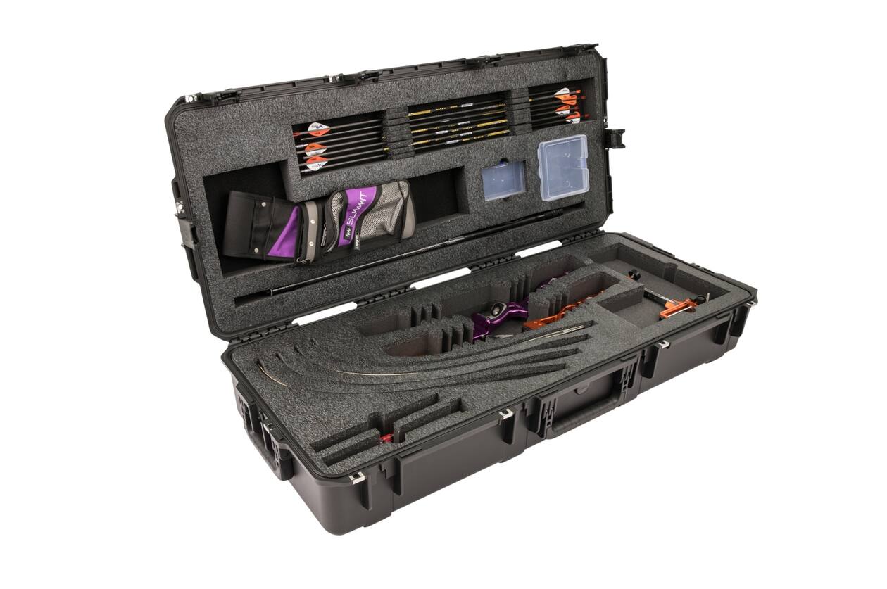 SKB - iSeries 4217-7 - Valise Étanche - Noire - Compartiment Arc Recurve Double