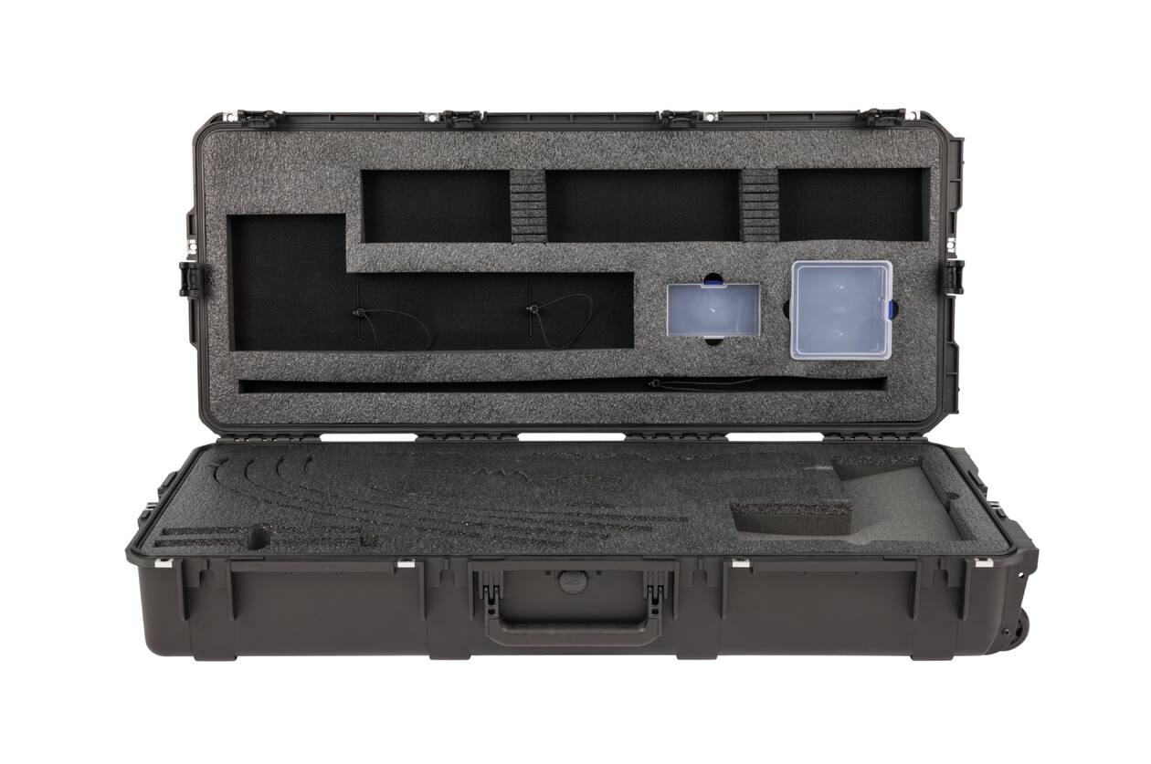 SKB - iSeries 4217-7 - Valise Étanche - Noire - Compartiment Arc Recurve Double