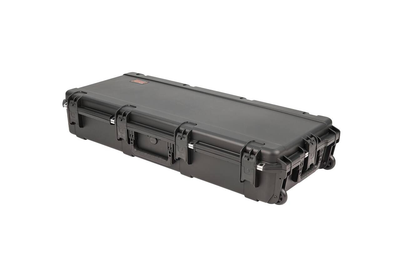 SKB - iSeries 4217-7 - Valise Étanche - Noire - Compartiment Arc Recurve Double