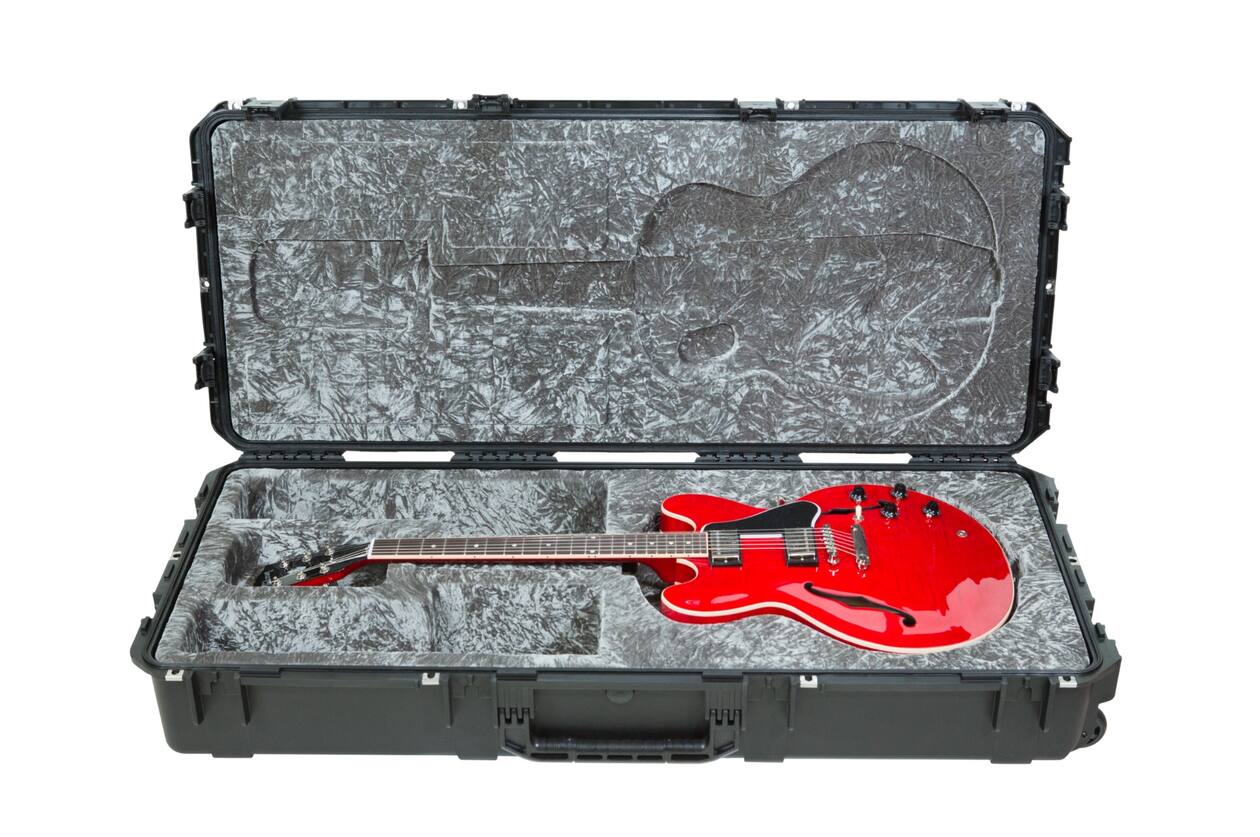 SKB - iSeries 4719-8 - Valise Étanche - Noire - Compartiment Guitare Type 335
