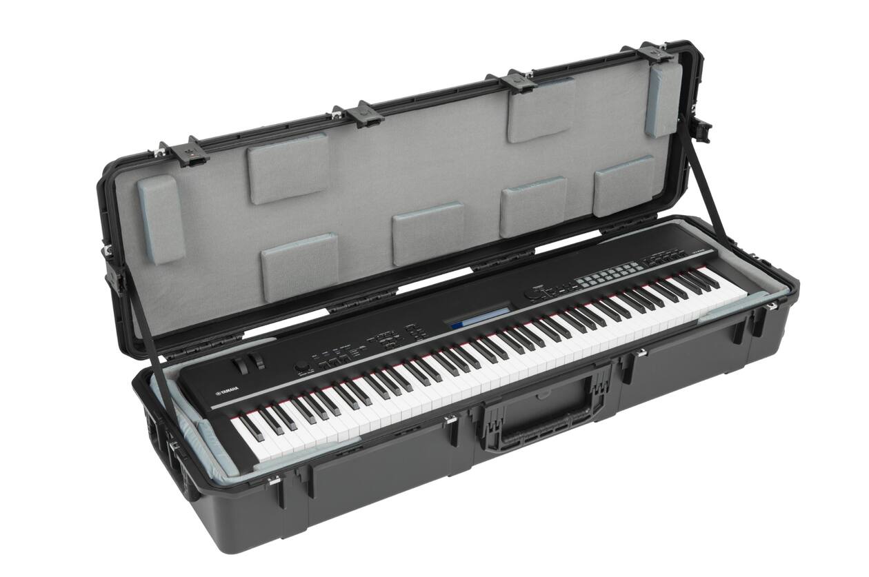 SKB - iSeries 3i-5616-9 - Valise étanche - Noir - Intérieur Think Tank pour clavier 88 notes étroit