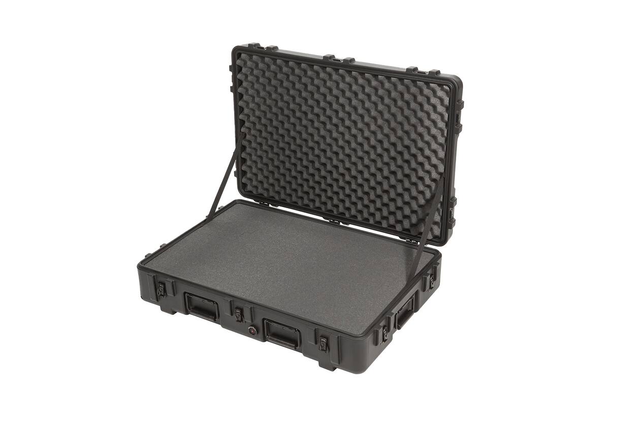 SKB - rSeries 3221-7 - Valise Étanche - Noire - avec Roulettes - Mousse Cubique