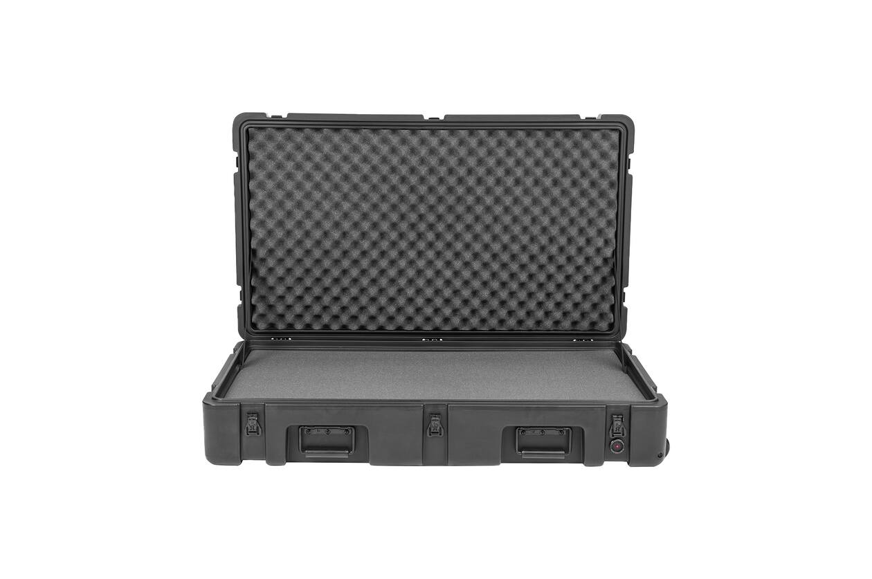 SKB - rSeries 3821-7 - Valise Étanche - Noire - avec Roulettes - Mousse Cubique
