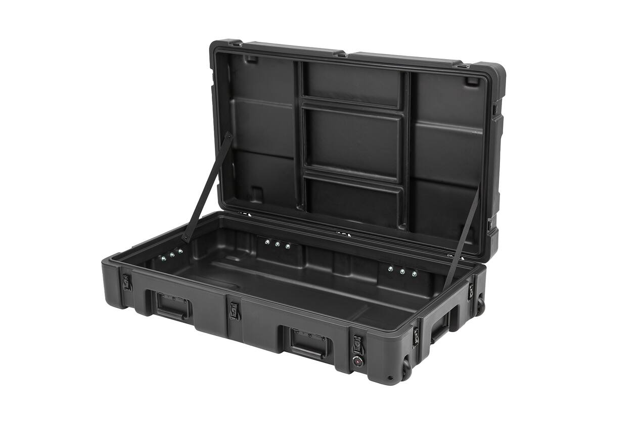 SKB - rSeries 3821-7 - Valise Étanche - Noire - avec Roulettes - Vide