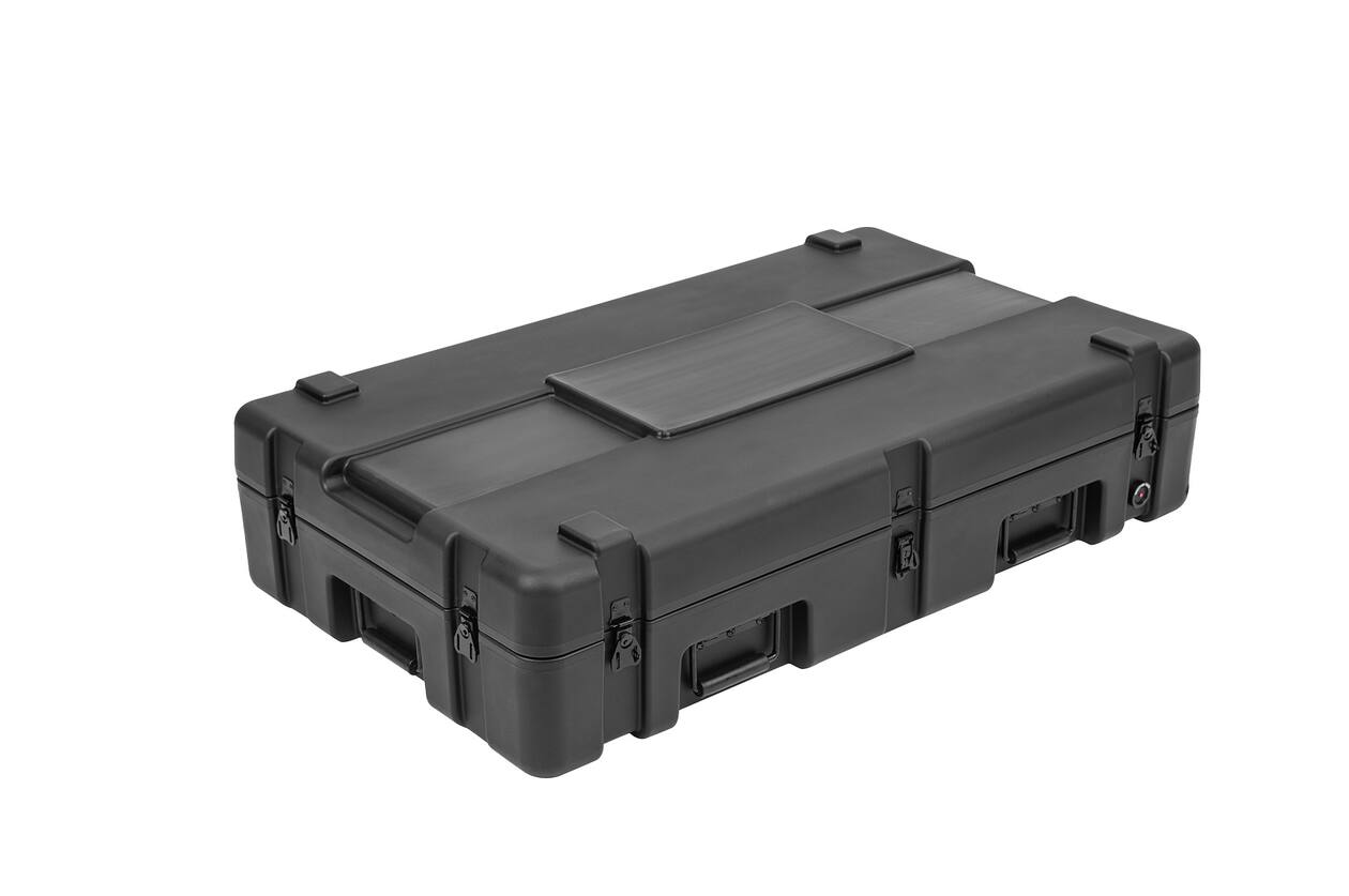 SKB - rSeries 3821-7 - Valise Étanche - Noire - avec Roulettes - Vide