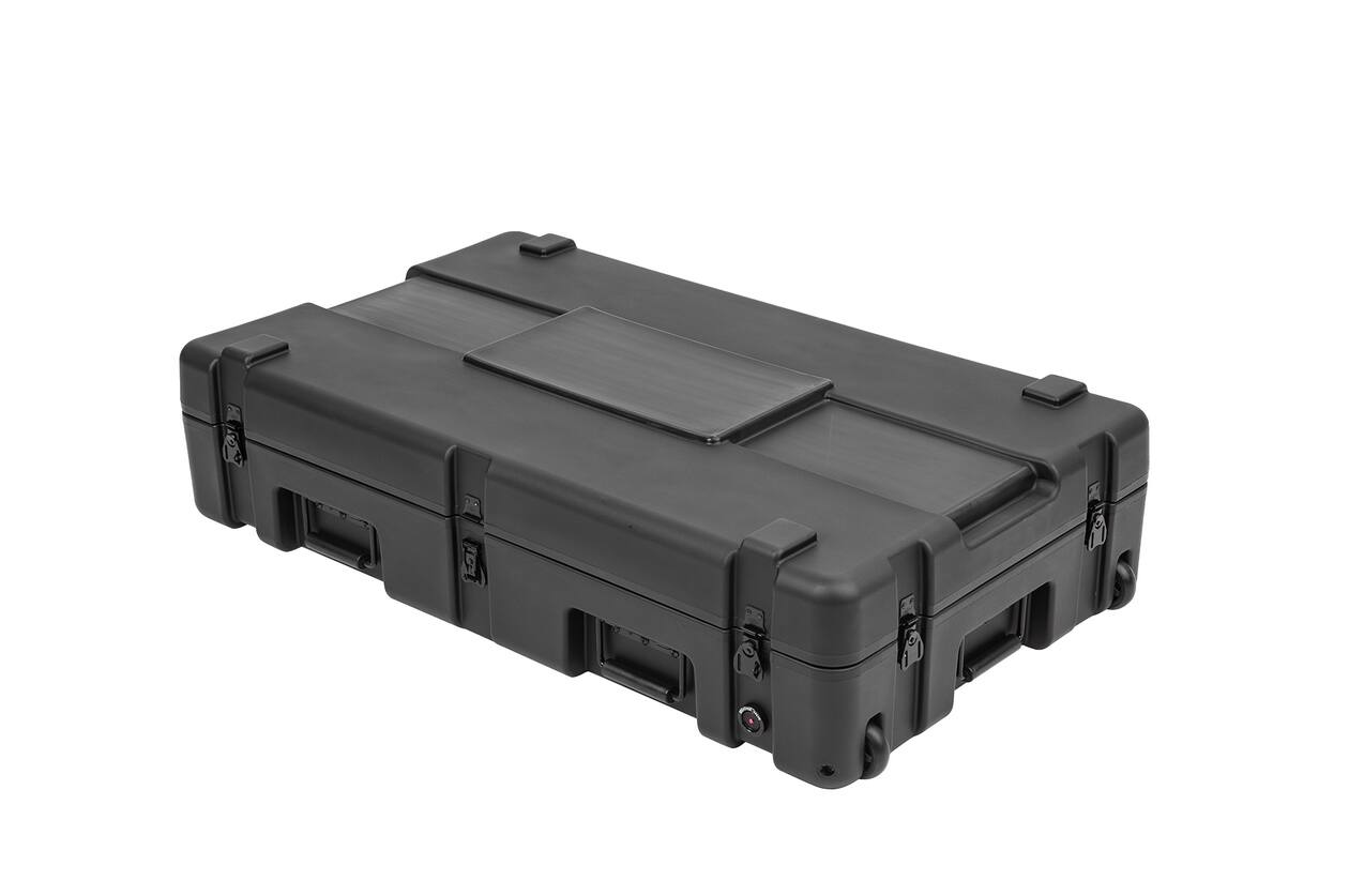 SKB - rSeries 3821-7 - Valise Étanche - Noire - avec Roulettes - Vide