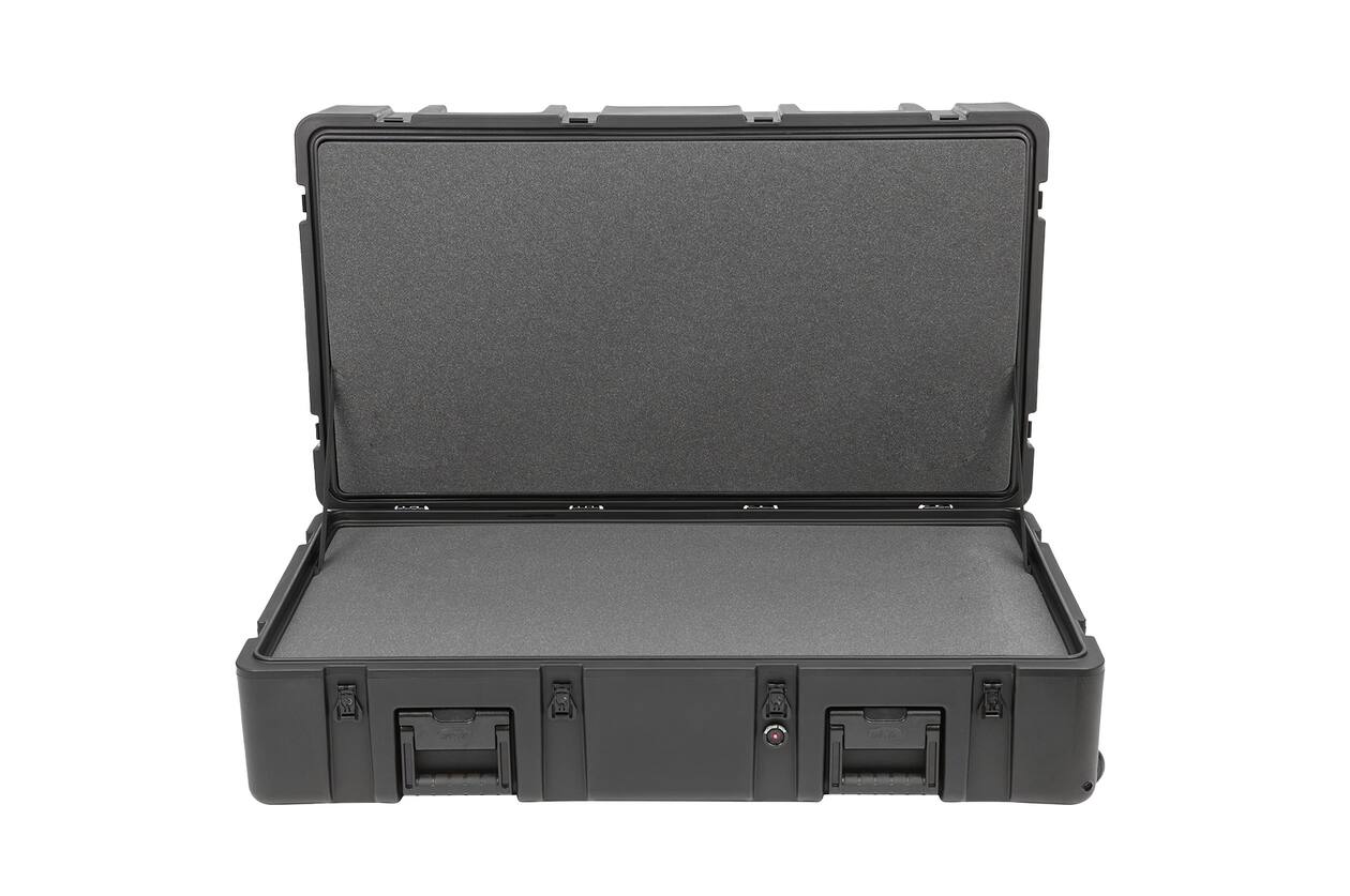 SKB - rSeries 4222-14 - Valise Étanche - Noire - avec Roulettes - Mousse à Couches