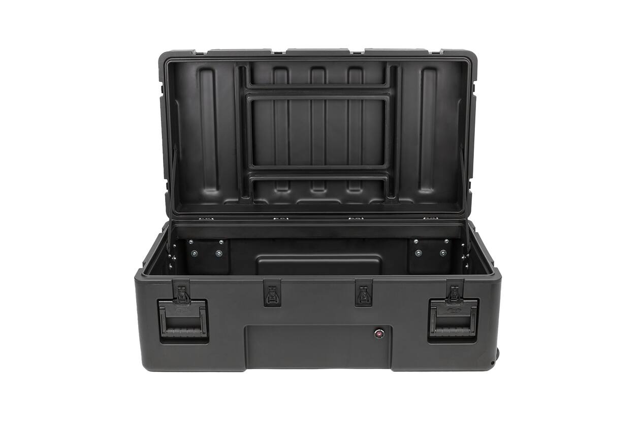 SKB - rSeries 4222-15 - Valise Étanche - Noire - avec Roulettes - Vide