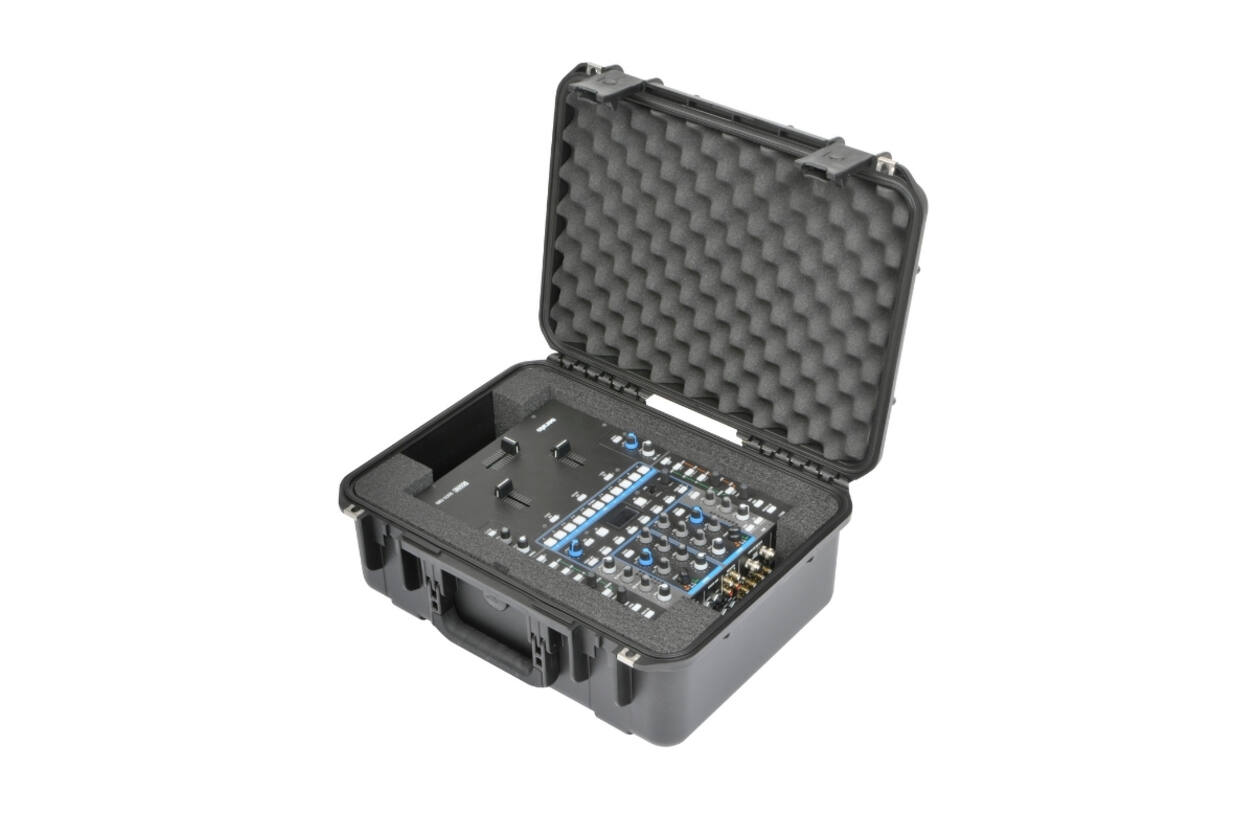 SKB - iSeries - Mallette pour table de mixage - Noir - Rane MP2015 ou Sixty-Four Inlay