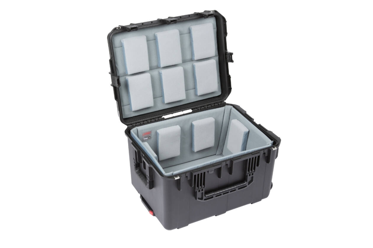 SKB - iSeries 2317-14 - Valise étanche - Noire - avec roulettes - Intérieur rembourré