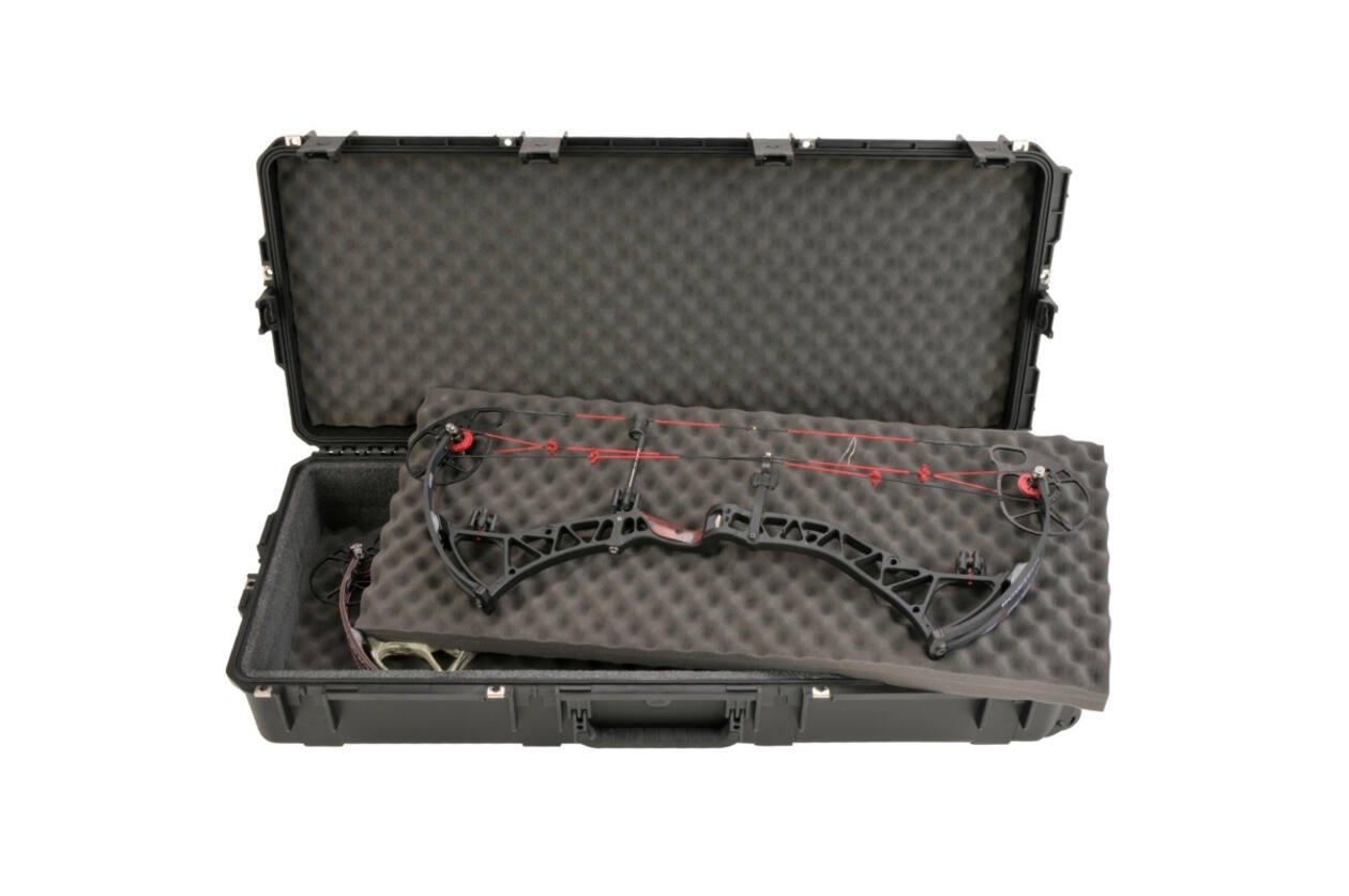 SKB - iSeries 4217-BDB - Valise étanche - Noir - Double compartiment pour arc BowTech et fusil