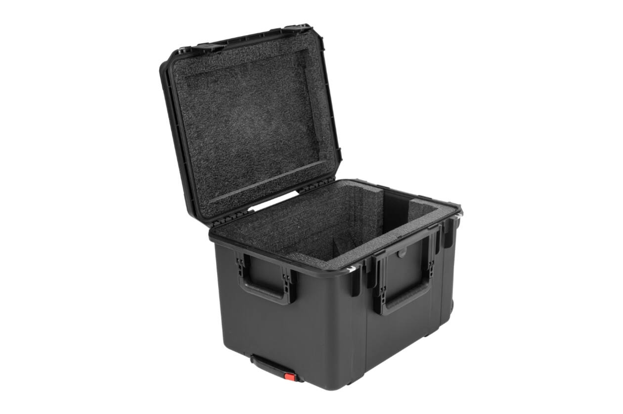 SKB - iSeries 2015-14 - Valise Étanche - Noire - Calage Enceinte QSC CB10