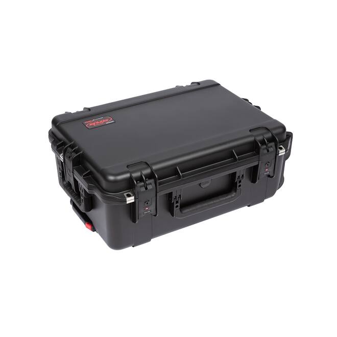 SKB - iSeries 2215-8 - Valise Étanche - Noire - Rack Amovible 2U Profond