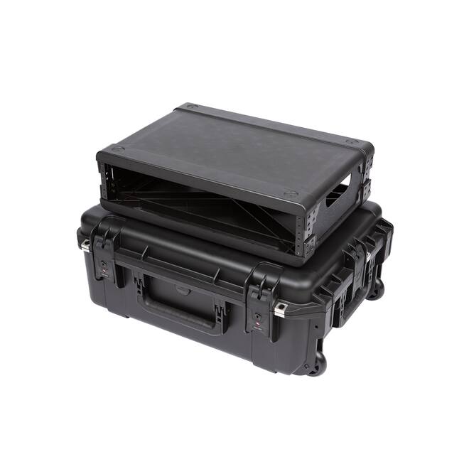 SKB - iSeries 2215-8 - Valise Étanche - Noire - Rack Amovible 2U Profond