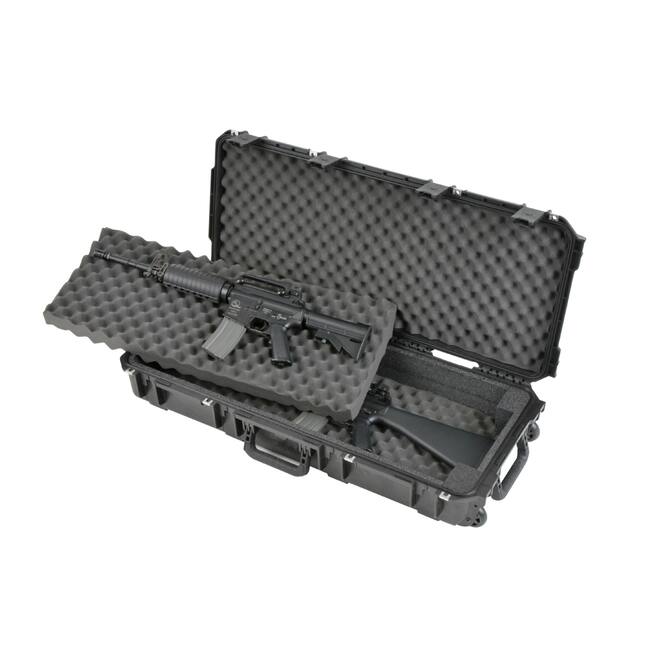SKB - iSeries 3614-6 - Valise Étanche - Noire - Compartiment Double M4/Fusil Court