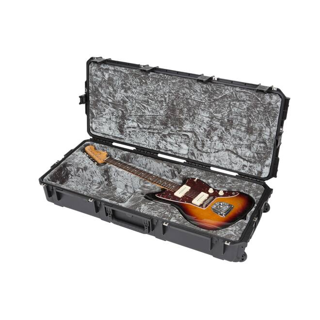 SKB - iSeries 4217-30 - Valise Étanche - Noire - Compartiment Guitare Jaguar/Jazzmaster