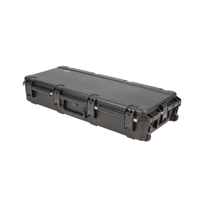 SKB - iSeries 4217-7 - Valise Étanche - Noire - Compartiment Arc Recurve Double