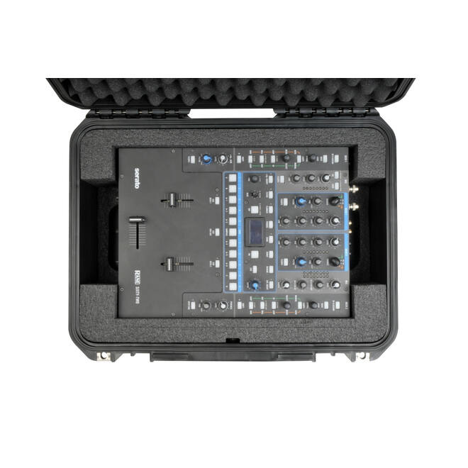 SKB - iSeries - Mallette pour table de mixage - Noir - Rane MP2015 ou Sixty-Four Inlay