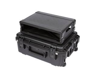 SKB - iSeries 2215-8 - Valise Étanche - Noire - Rack Amovible 2U Profond