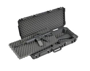 SKB - iSeries 3614-6 - Valise Étanche - Noire - Compartiment Double M4/Fusil Court