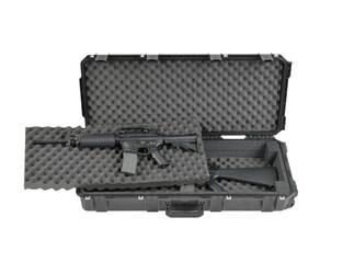 SKB - iSeries 3614-6 - Valise Étanche - Noire - Compartiment Double M4/Fusil Court