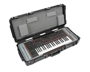 SKB - iSeries 3614-6 - Valise Étanche - Noire - Intérieur Think Tank pour Clavier 49 Notes