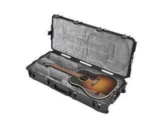 SKB - iSeries 4217-18 - Valise Étanche - Compartiment Guitare Acoustique - Noire