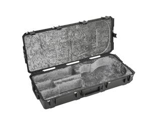 SKB - iSeries 4217-18 - Valise Étanche - Compartiment Guitare Acoustique - Noire