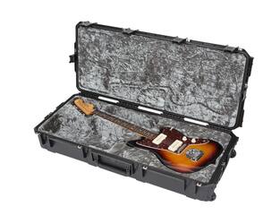 SKB - iSeries 4217-30 - Valise Étanche - Noire - Compartiment Guitare Jaguar/Jazzmaster