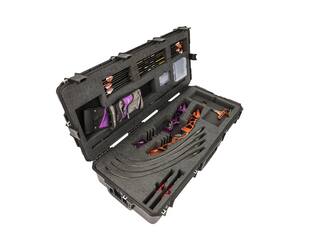 SKB - iSeries 4217-7 - Valise Étanche - Noire - Compartiment Arc Recurve Double