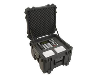 SKB - rSeries 1919-14 - Valise Étanche - Noire - avec Roulettes - Mousse Cubique